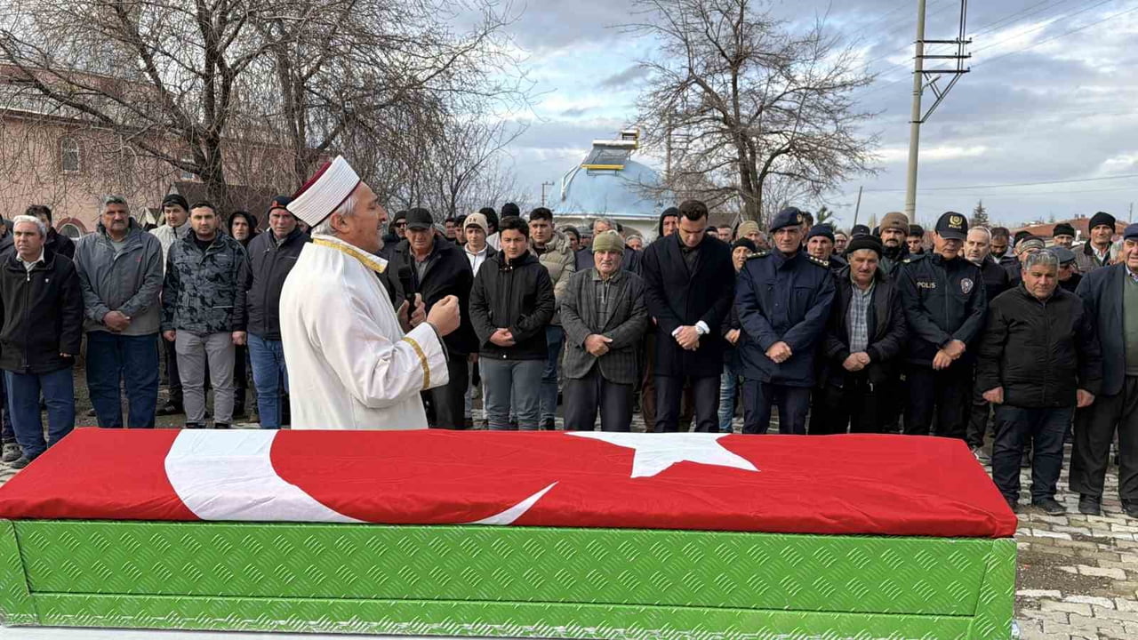 AFYONKARAHİSAR'DA 96 YAŞINDA HAYATINI KAYBEDEN KORE GAZİSİ GERÇEKLEŞTİRİLEN CENAZE TÖRENİNİN...