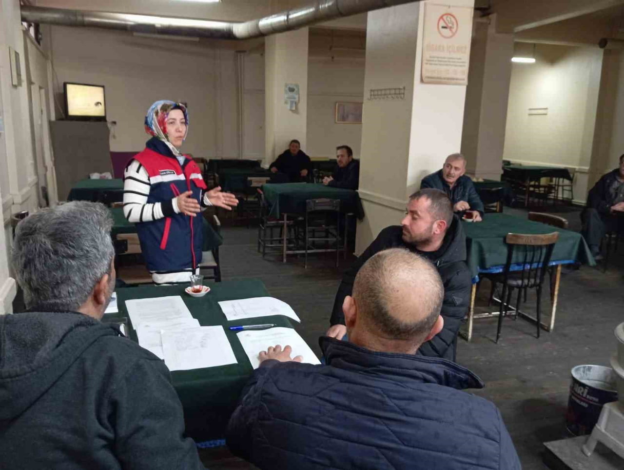 AFYONKARAHİSAR’DA ÇİTÇİLERE 'BİTKİ KORUMA ÜRÜNLERİ UYGULAYICISI EĞİTİMİ' VERİLDİ.