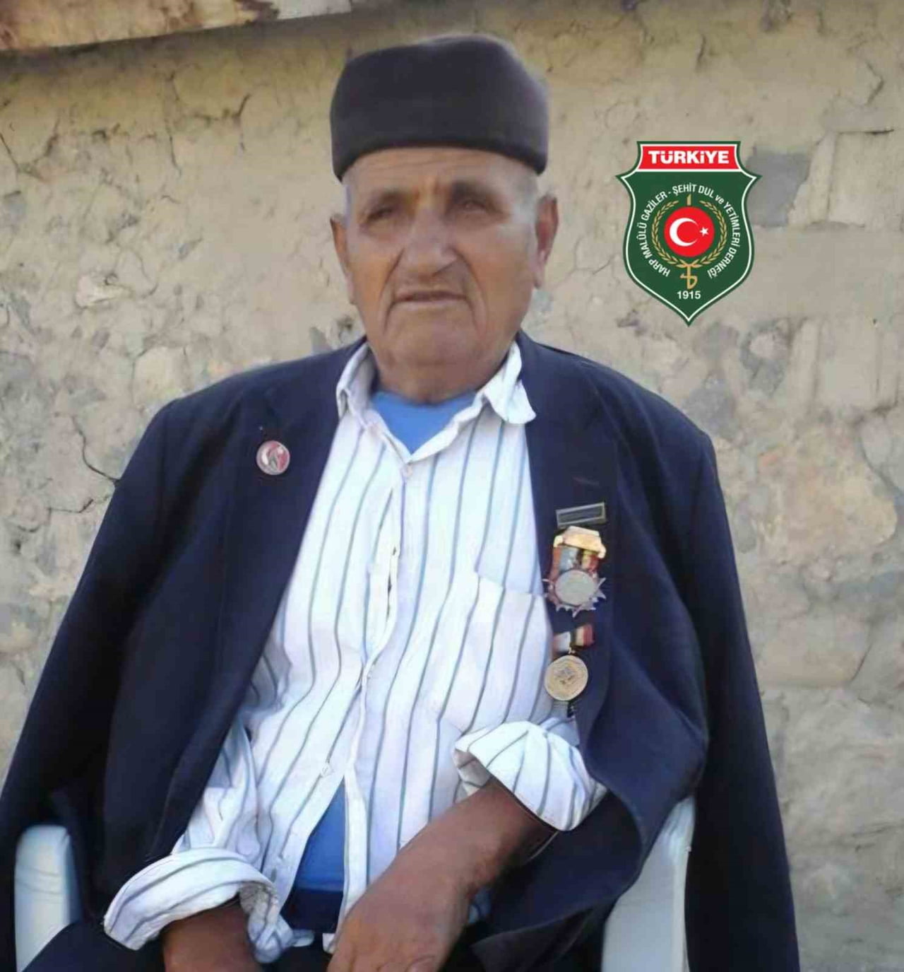 AFYONKARAHİSARLI 96 YAŞINDAKİ KORE GAZİSİ SÜLEYMAN KIZGIN YAŞLILIĞA BAĞLI ÇEŞİTLİ HASTALIKLARDAN...