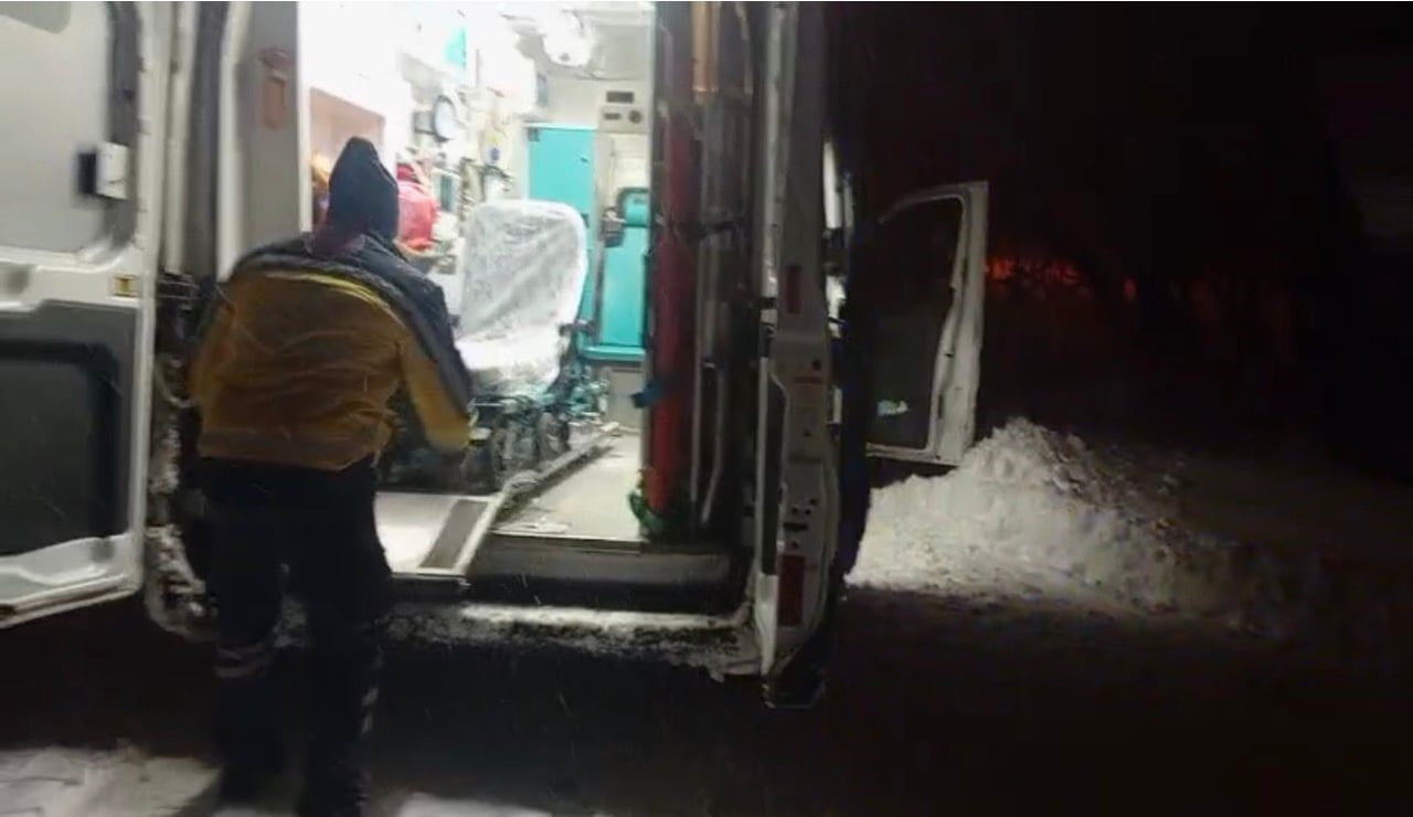 AĞRI'NIN PATNOS İLÇESİNE BAĞLI BOZOĞLAK KÖYÜ'NDE İKAMET EDEN 72 YAŞINDAKİ ERCAN BAKIR, YÜKSEK ATEŞ...