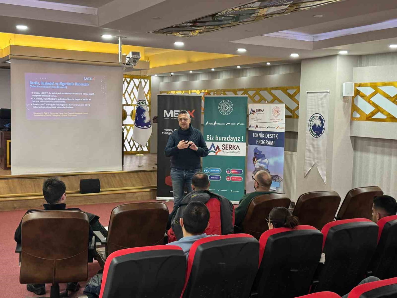 AĞRI’DA BASIN MENSUPLARINA YÖNELİK YAPAY ZEKÂ DESTEKLİ MEDYA UZMANLIĞI EĞİTİMİ BAŞLADI