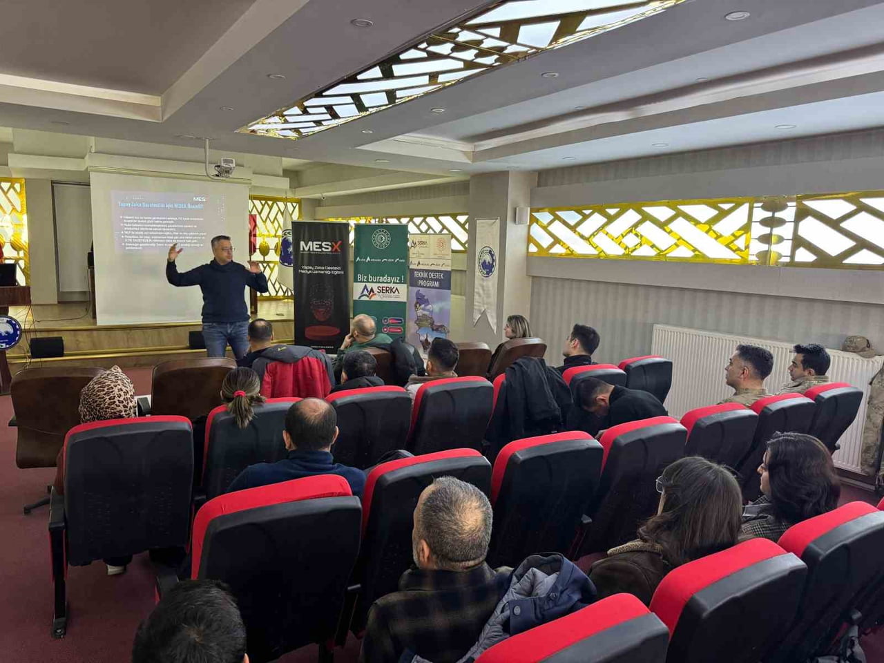 AĞRI’DA BASIN MENSUPLARINA YÖNELİK YAPAY ZEKÂ DESTEKLİ MEDYA UZMANLIĞI EĞİTİMİ BAŞLADI