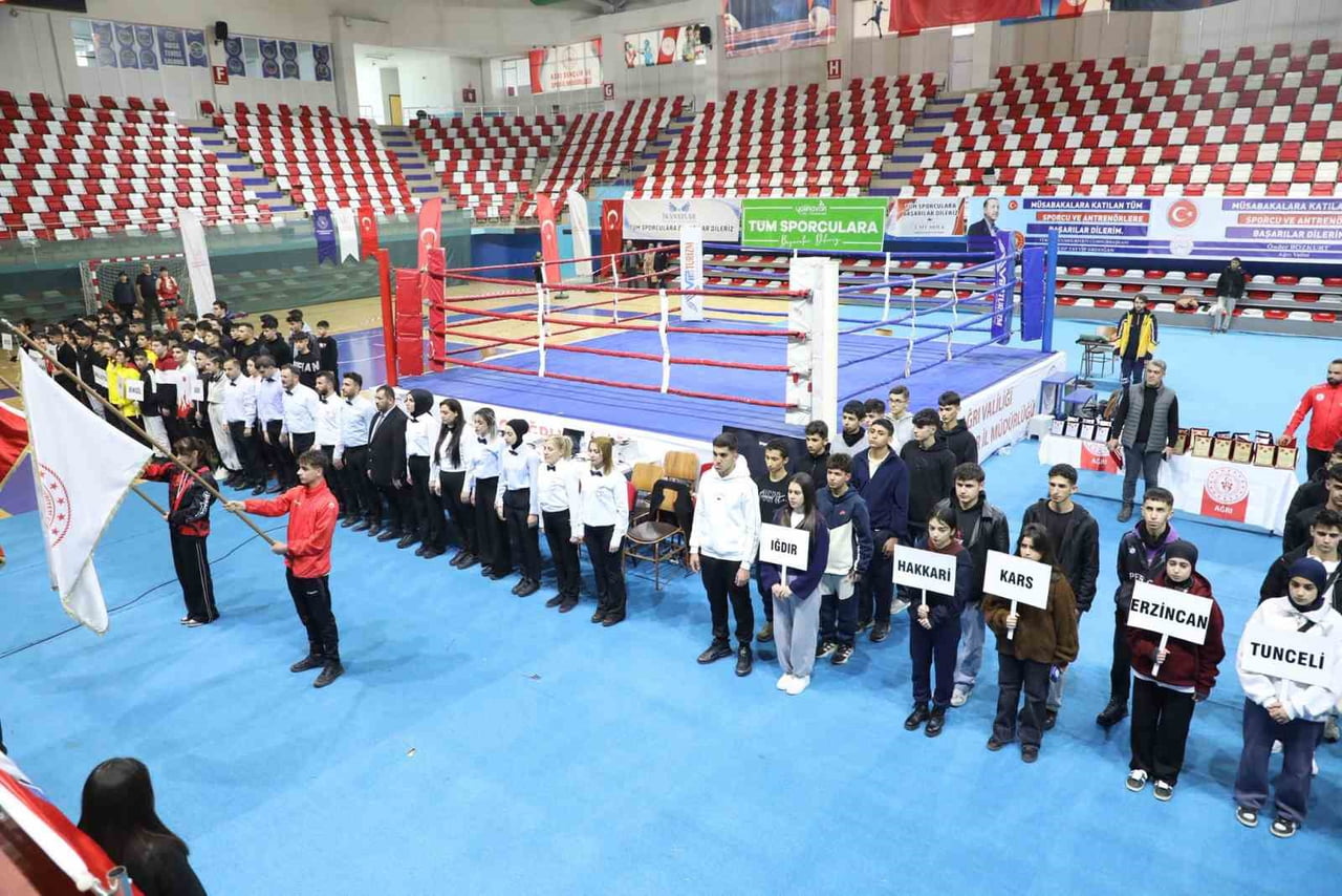 AĞRI’DA MUAY THAİ DOĞU ANADOLU BÖLGE ŞAMPİYONASI BAŞLADI