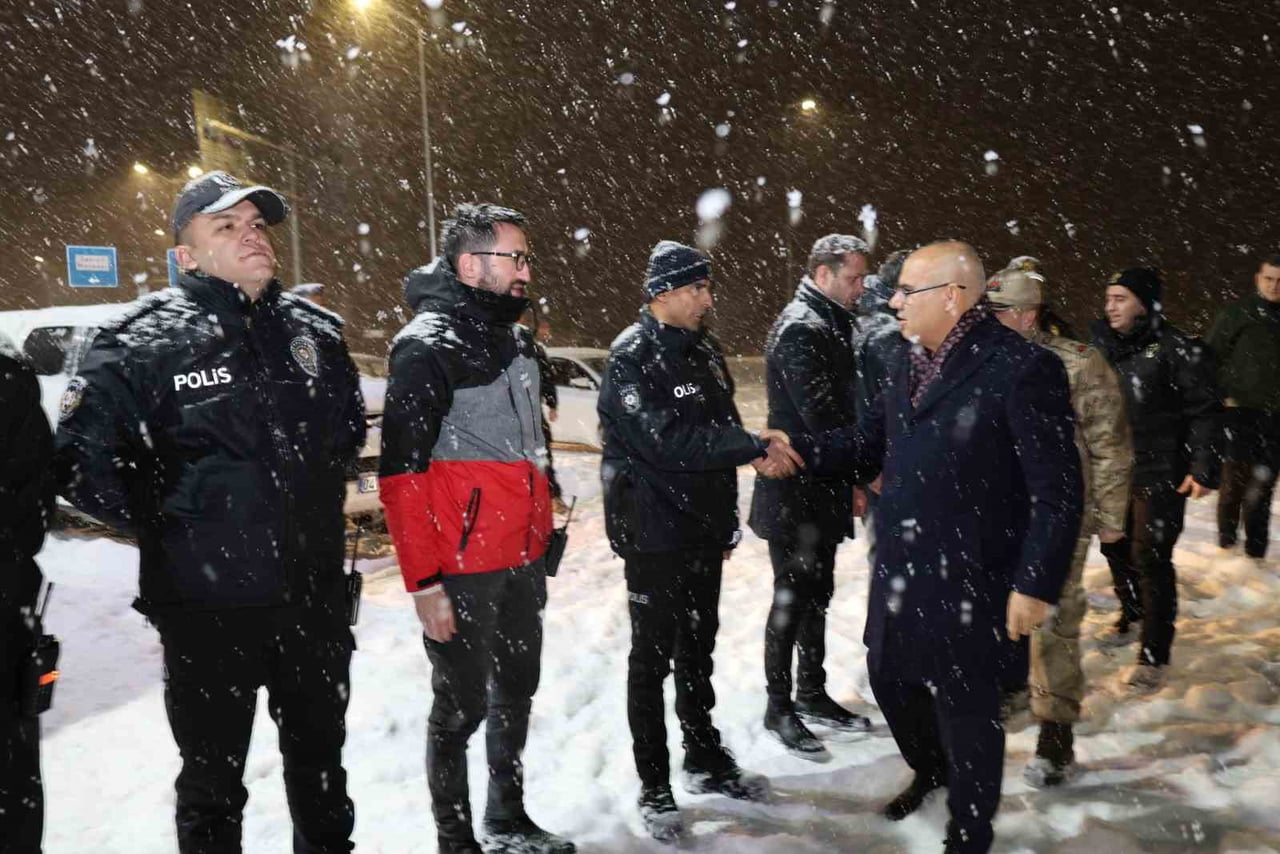 AĞRI VALİSİ MUSTAFA KOÇ, 2025 YILININ SON GÜNÜNDE 112 ACİL ÇAĞRI MERKEZİ, AĞRI EĞİTİM VE ARAŞTIRMA...