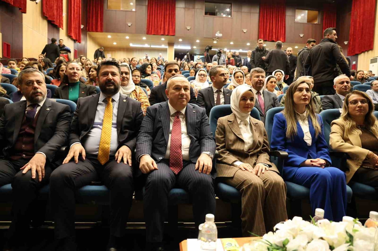 AİLE VE SOSYAL HİZMETLER BAKANI MAHİNUR ÖZDEMİR GÖKTAŞ, NEVŞEHİR’İN HACIBEKTAŞ İLÇESİNDE...