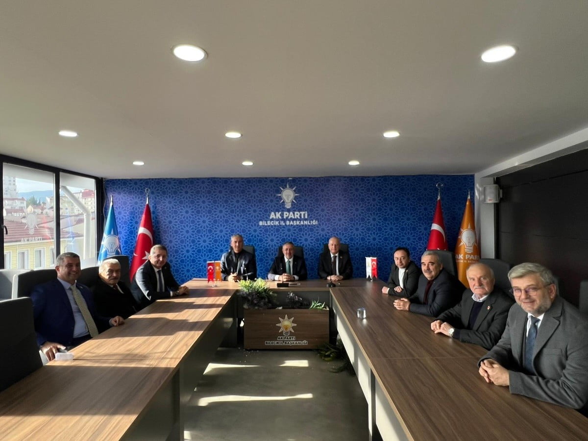 AK PARTİ BİLECİK TEŞKİLATI İL GENEL MECLİSİ ÜYELERİYLE BİR ARAYA GELDİ