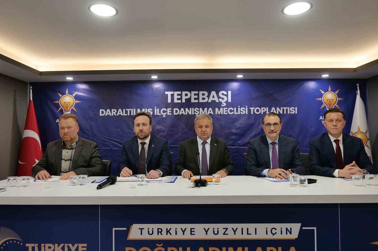 AK PARTİ ESKİŞEHİR TEPEBAŞI İLÇE BAŞKANLIĞI TARAFINDAN DÜZENLENEN DANIŞMA TOPLANTISINDA TEŞKİLAT...