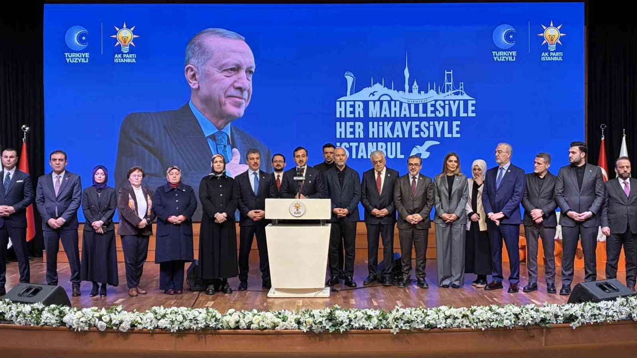 AK PARTİ İSTANBUL İL BAŞKANI ABDULLAH ÖZDEMİR "SENİNHAYATINDANGİDİYOR" BİLLBOARD ÇALIŞMASINA...