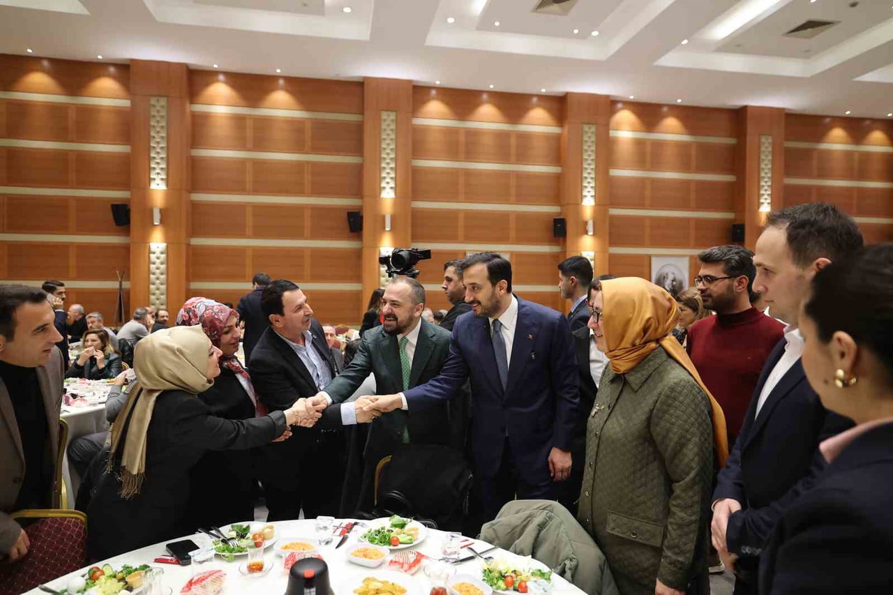 AK PARTİ İSTANBUL İL BAŞKANLIĞI’NDA ’10 OCAK ÇALIŞAN GAZETECİLER GÜNÜ’ DOLAYISIYLA PROGRAM...