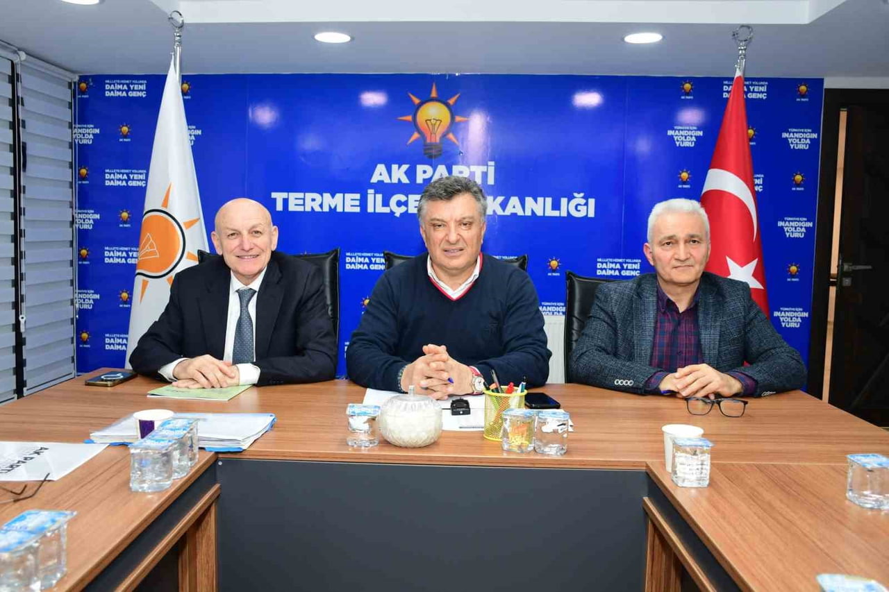 AK PARTİ TERME İLÇE YÖNETİM KURULU TOPLANTISI; BELEDİYE BAŞKANI ŞENOL KUL, İLÇE BAŞKANI İSA BAŞ VE...