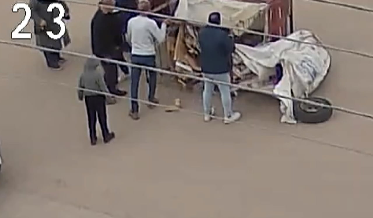 AKSARAY’DA KÜÇÜK YAŞTA ÇOCUĞUN KULLANDIĞI 3 TEKERLİ ELEKTRİKLİ MOTOSİKLET, SÜRÜCÜ ÇOCUĞUN VİRAJA...