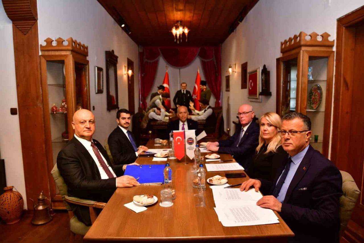 ALAŞEHİR BELEDİYE BAŞKANI AHMET ÖKÜZCÜOĞLU, KURTULUŞ SAVAŞI’NDA KRİTİK KARARLARIN ALINDIĞI...