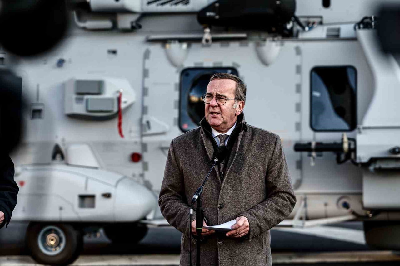 ALMANYA SAVUNMA BAKANI BORİS PİSTORİUS, NATO MÜTTEFİKİ ÜLKELERİN AFGANİSTAN’DAKİ VARLIĞINI...