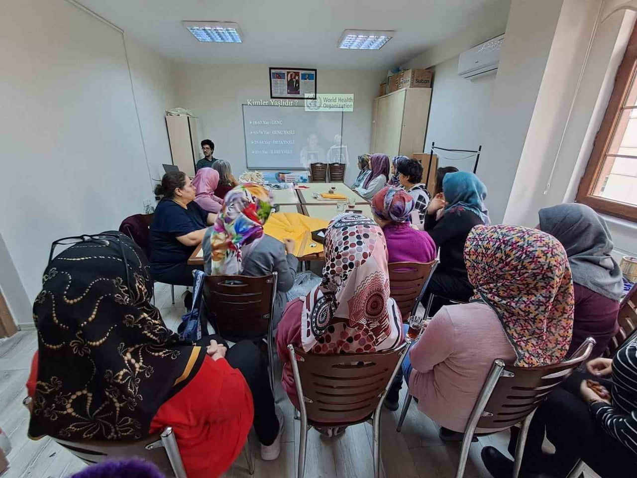 ANKARA'NIN BEYPAZARI İLÇESİNDE AİLE DESTEK MERKEZİ (ADEM) KURSİYERLERİNE RAHİM AĞZI KANSERİ VE SIK...