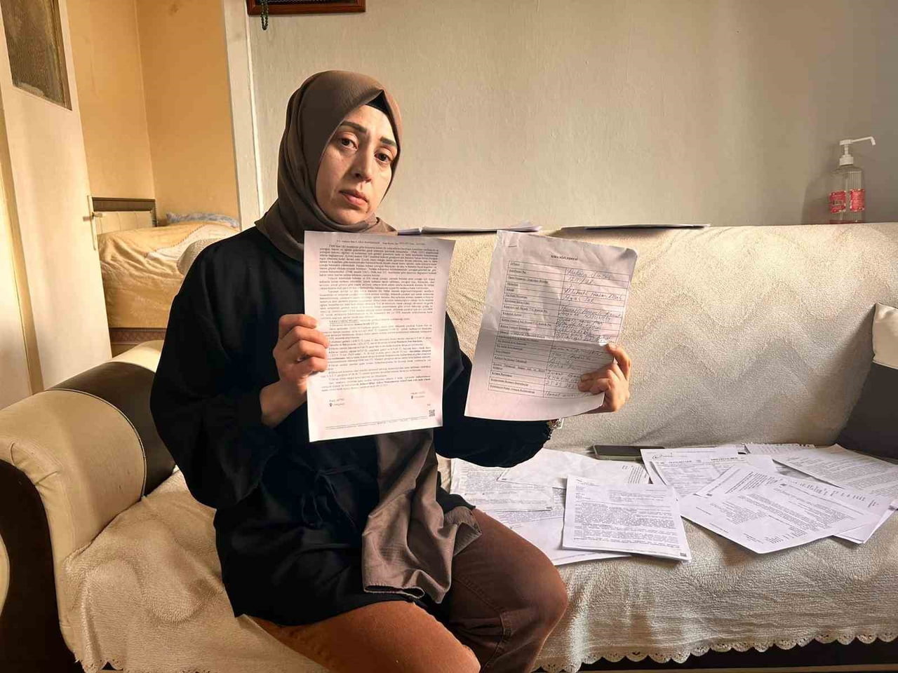 ANKARA’DA 10 YIL EVLİ KALDIĞI EŞİNDEN BOŞANDIKTAN SONRA NAFAKA ÖDEMEK ZORUNDA KALAN ŞENGÜL ÖZ...