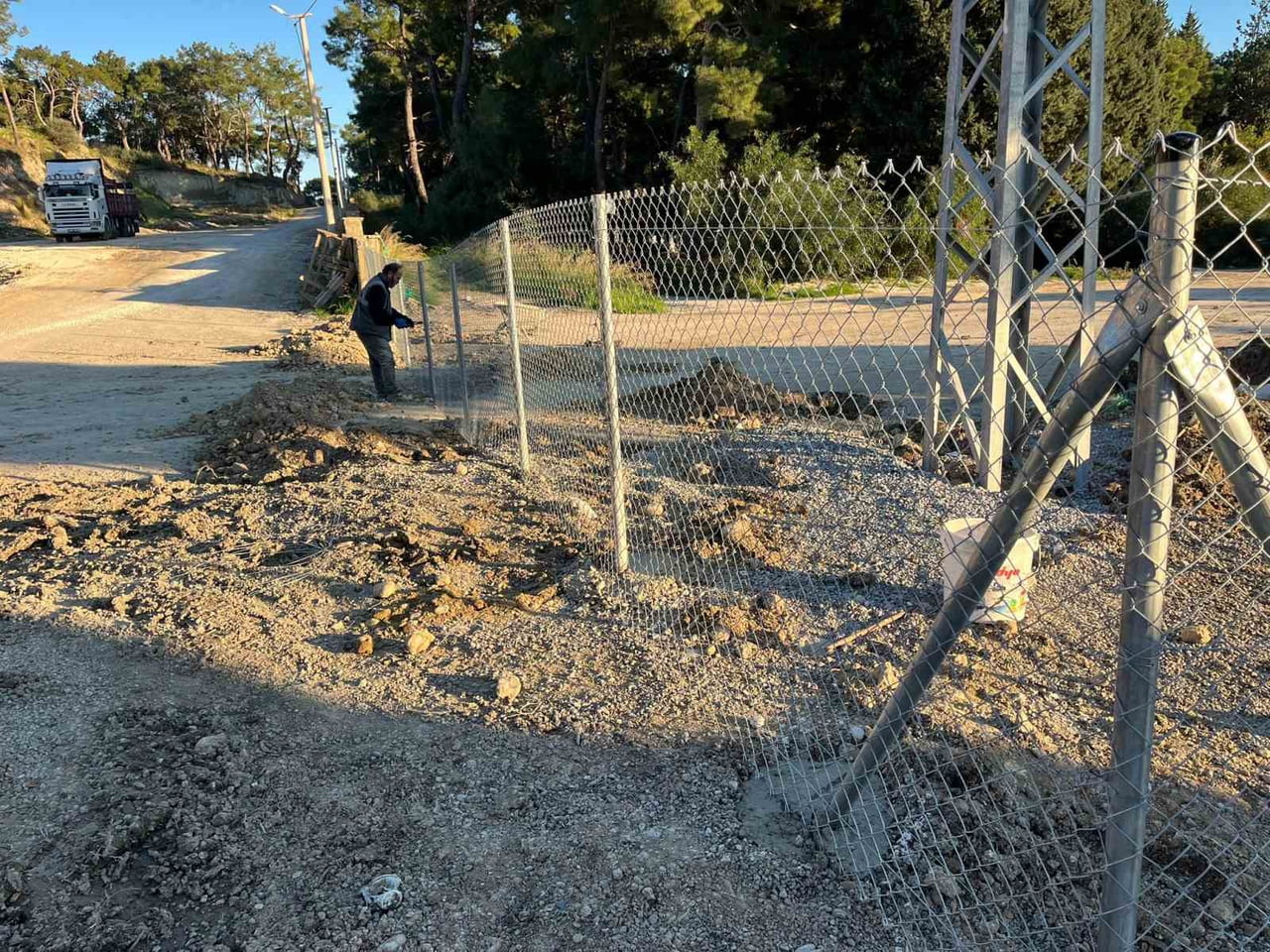 ANTALYA BÜYÜKŞEHİR BELEDİYESİ, MANAVGAT’TA MAHALLELERDE MEZARLIKLARIN EKSİKLERİNİN GİDERİLMESİ...