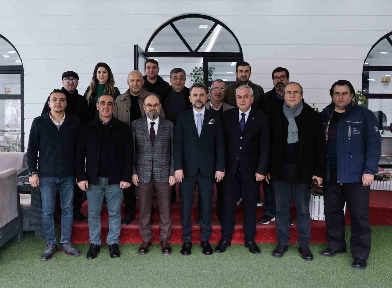 ANTALYA GAZETECİLER CEMİYETİ’NDE BASIN MENSUPLARIYLA BİR ARAYA GELEN BATI AKDENİZ İHRACATÇILAR...