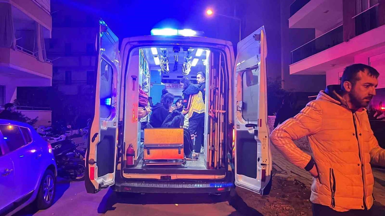 ANTALYA’NIN ALANYA İLÇESİNDE ANİMASYONCULARIN KALDIĞI PERSONEL LOJMANINDA ÇIKAN YANGIN PANİĞE...