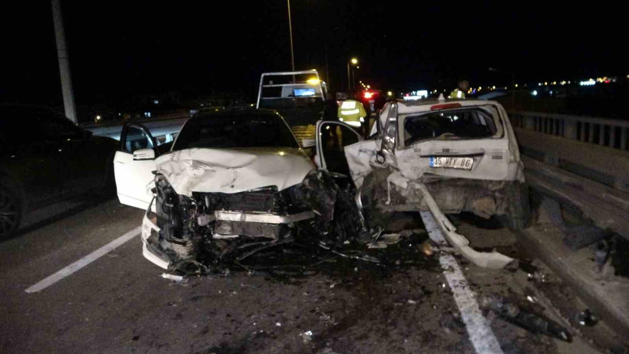 ANTALYA’NIN MANAVGAT İLÇESİNDE SORGUN-OTOGAR KÖPRÜLÜ KAVŞAK ÜZERİNDE MEYDANA GELEN 3 ARAÇLI...