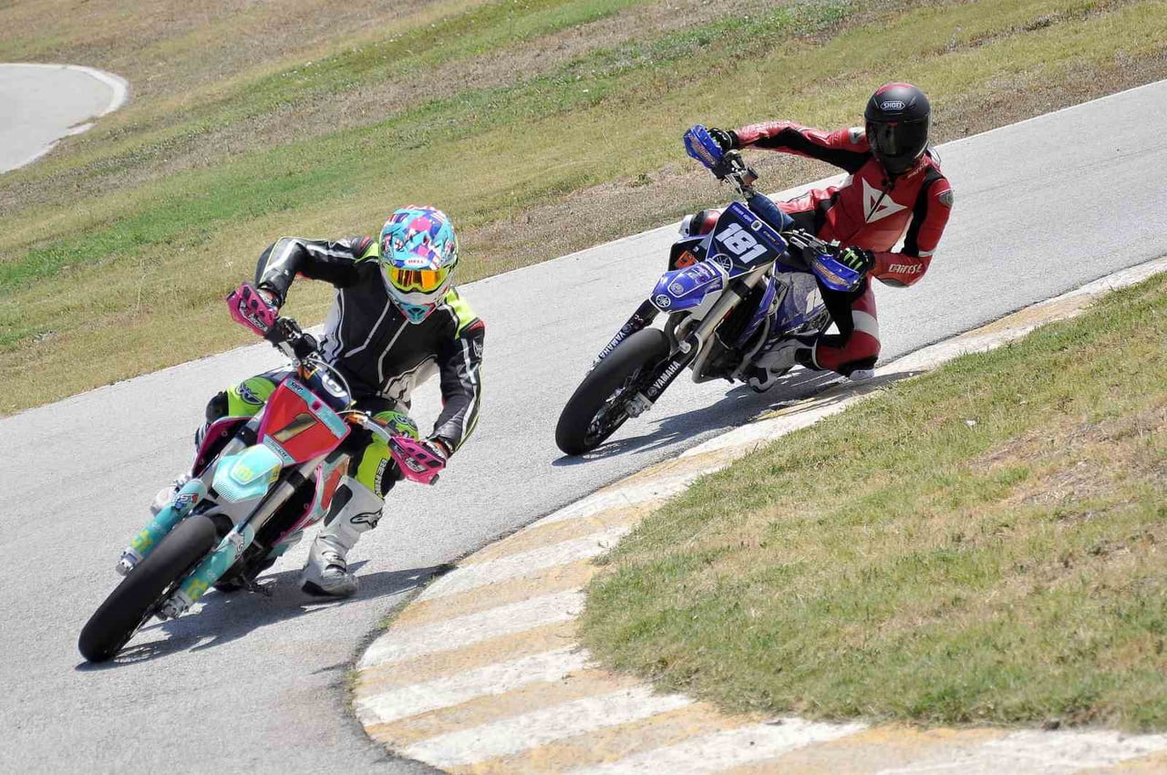 (ARŞİV FOTO) - AYDINLI MOTOSİKLET TUTUKUNU GENÇLERİN SOSYAL MEDYA ÜZERİNDEN YAPTIĞI 'PİST'...