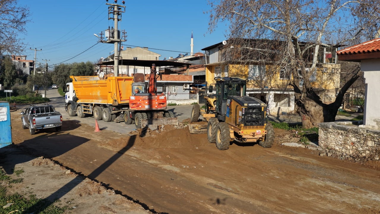 AYDIN'IN EFELER İLÇESİ KEMER MAHALLESİ TURGUT ÖZAL BULVARI'NDA AYDIN BÜYÜKŞEHİR BELEDİYESİ...