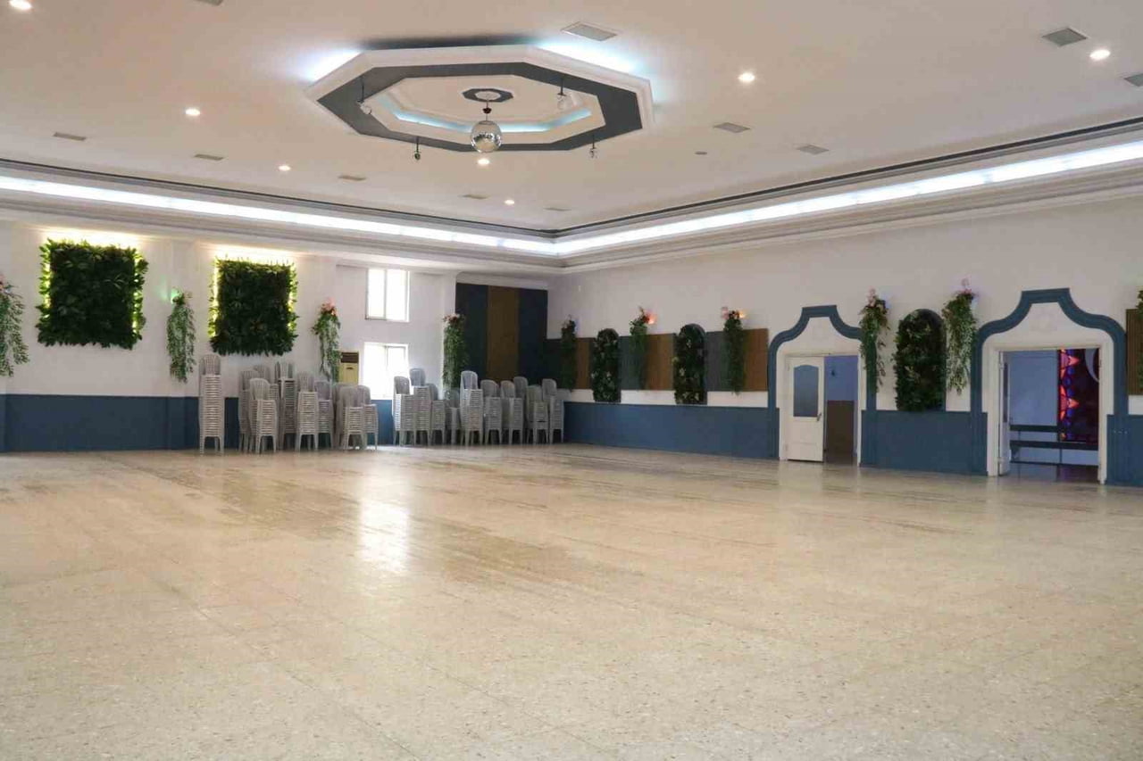 AYDIN'IN YENİPAZAR İLÇESİNDEKİ KIŞLIK DÜĞÜN SALONUNDA YENİLEME ÇALIŞMALARI GERÇEKLEŞTİREN BELEDİYE...