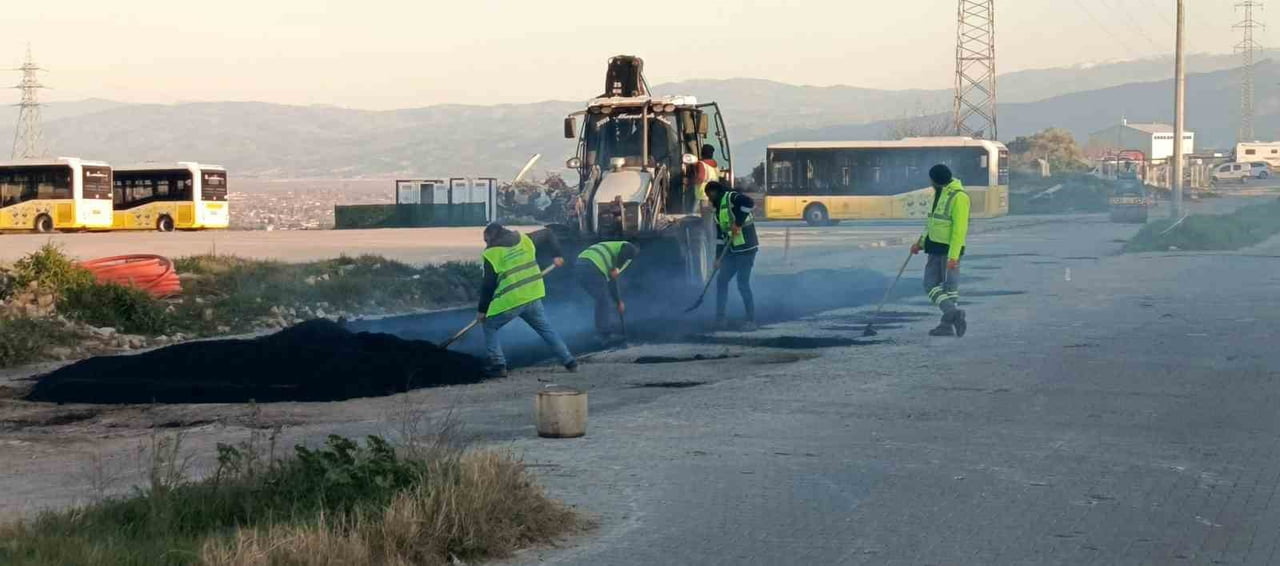 AYDIN BÜYÜKŞEHİR BELEDİYESİ EKİPLERİ TARAFINDAN AYDIN ADNAN MENDERES ÜNİVERSİTESİ (ADÜ) SAĞLIK...