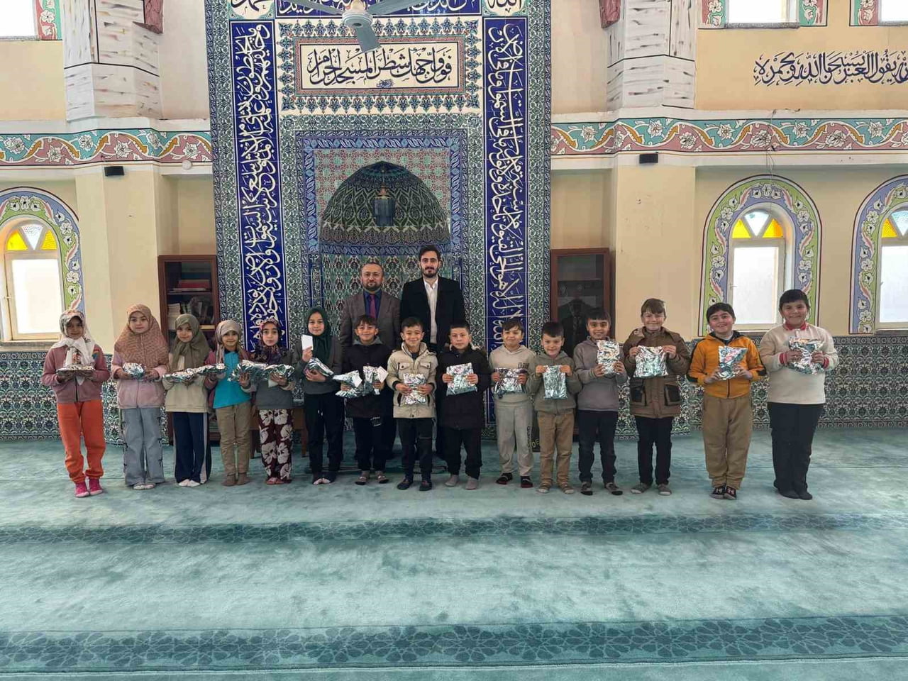 AYDIN’IN KARACASU İLÇESİNDE 7-10 YAŞ GRUBUNA YÖNELİK KUR’AN KURSU AÇILDI. MİNİK ÖĞRENCİLERİN...