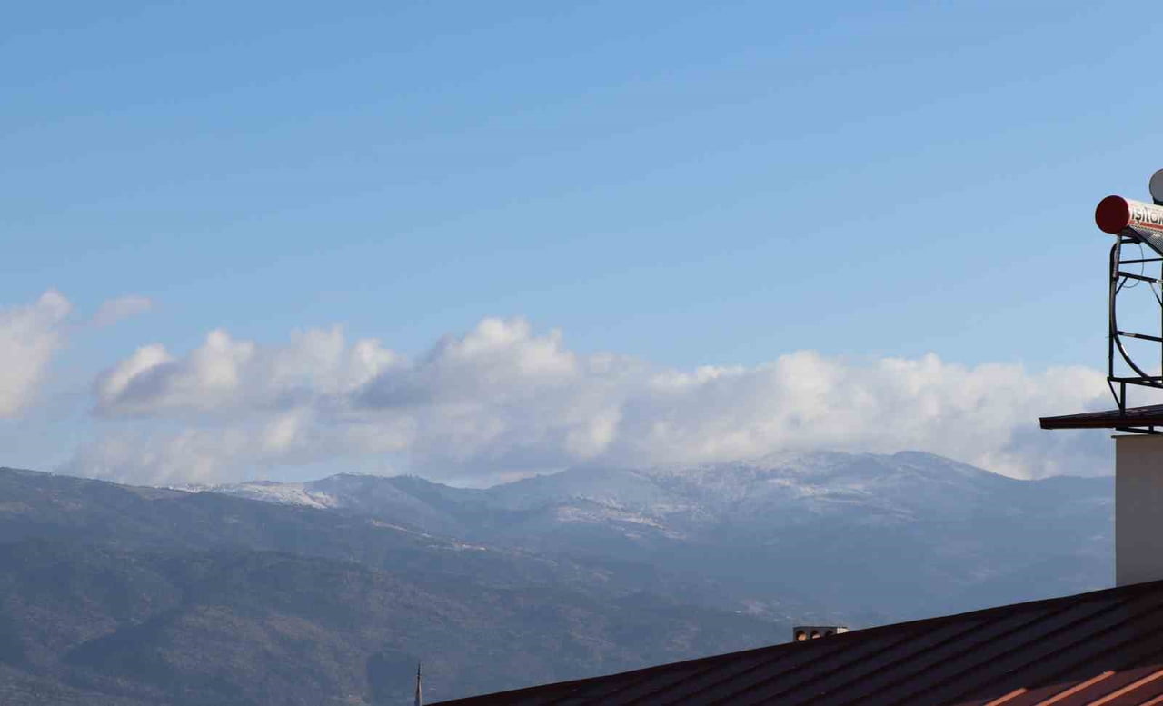 AYDIN’IN YÜKSEK KESİMLERİ BEYAZA BÜRÜNDÜ