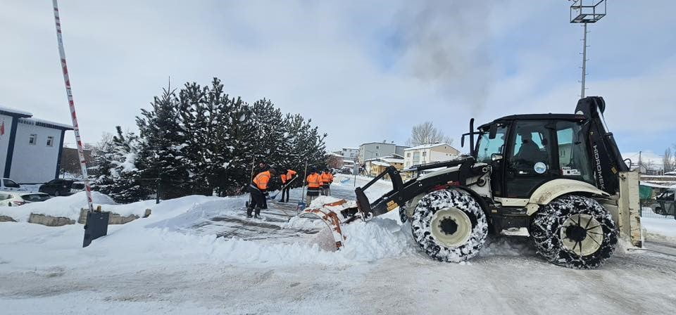 AYDINTEPE’DE KARLA MÜCADELE İLÇE GENELİNDE DEVAM EDİYOR