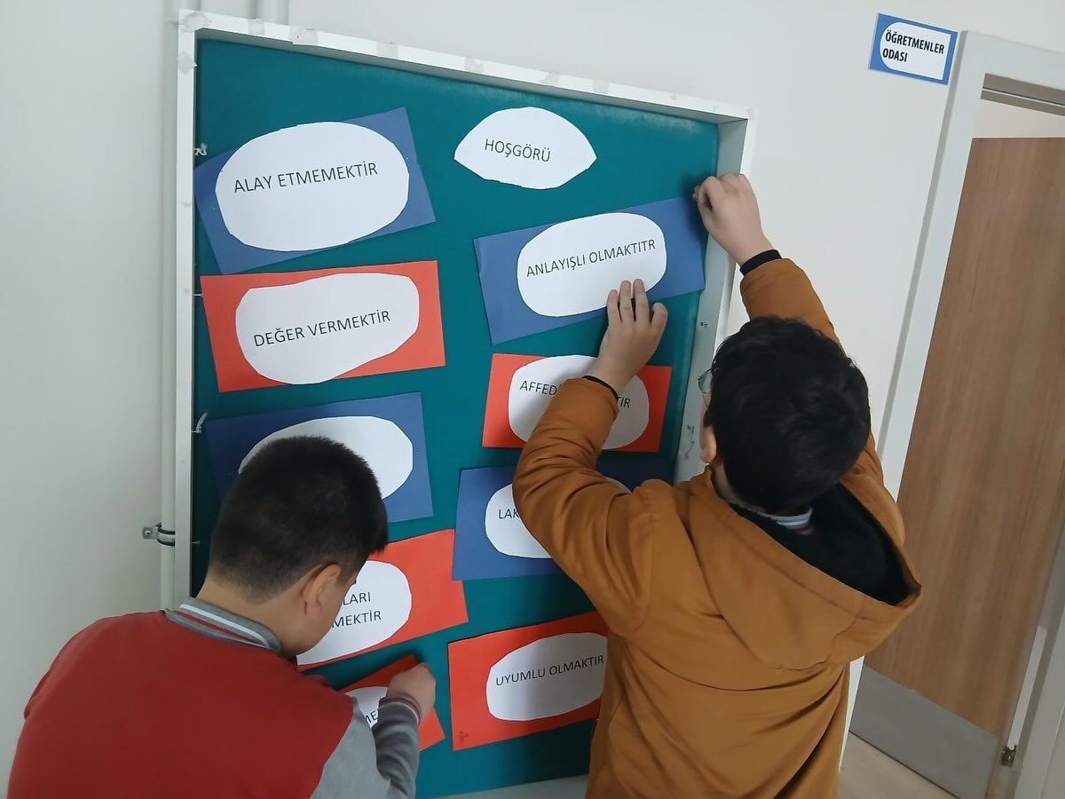 AYDINTEPE’DE ÖĞRENCİLERE HOŞGÖRÜ BİLİNCİ AŞILANDI