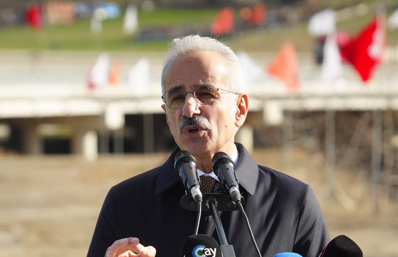 BAKAN ABDULKADİR URALOĞLU, SAMSUN’DA YEŞİLKENT KAVŞAĞI’NIN AÇILIŞ TÖRENİNE KATILDI.