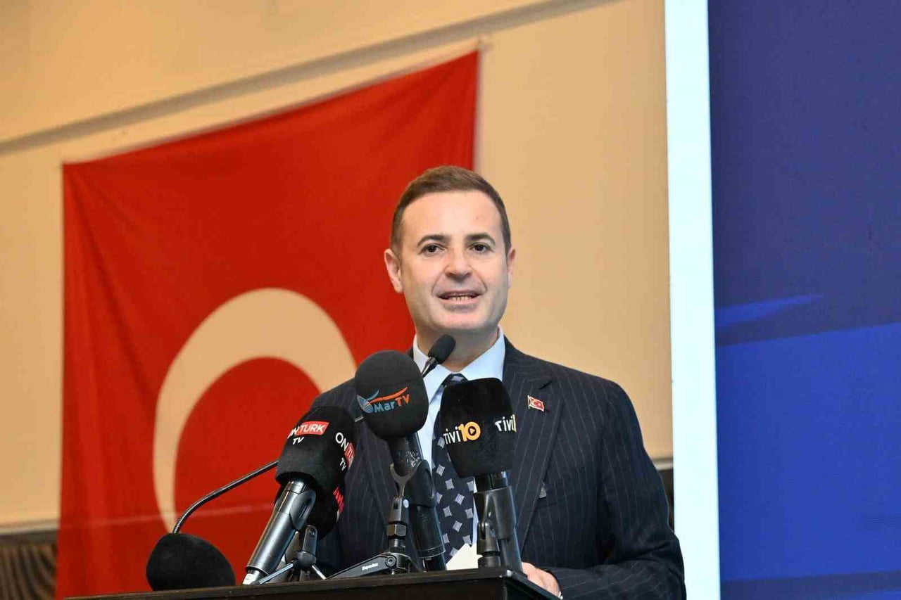 BALIKESİR BÜYÜKŞEHİR BELEDİYE BAŞKANI AHMET AKIN, GAZETECİLİĞİN ZOR ŞARTLAR ALTINDA YAPILDIĞININ...