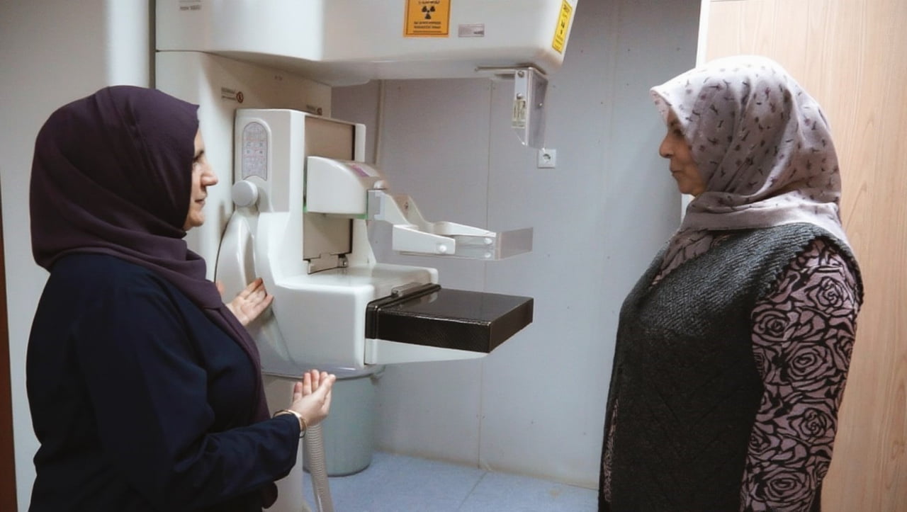 BALIKESİR’DE KARESİ İLÇE SAĞLIK MÜDÜRLÜĞÜ EKİPLERİ, İL MERKEZİ, İLÇE VE KÖYLERDE YAŞAYAN KADINLARI...