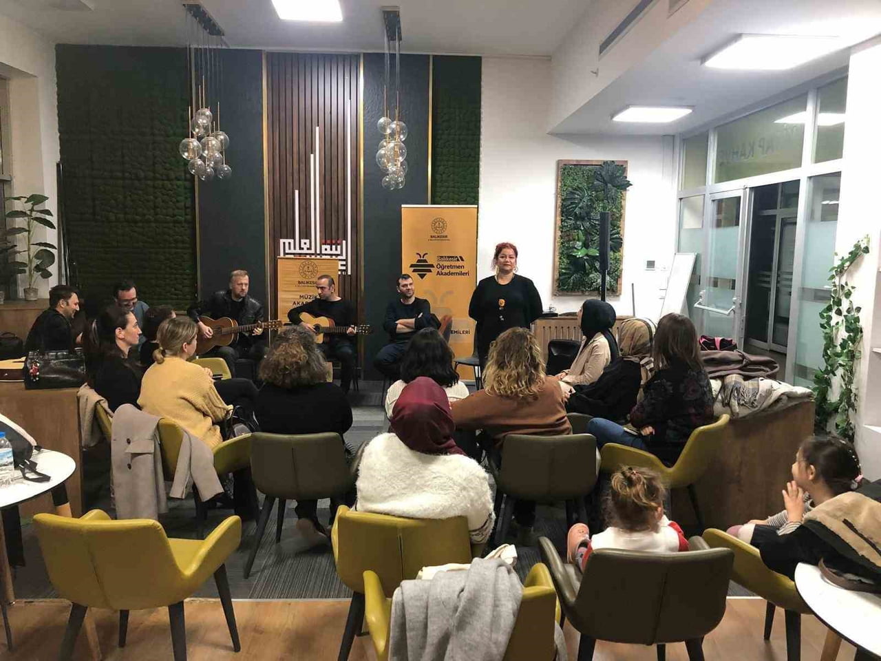 BALIKESİRLİ ÖĞRETMENLER HEM ÇALDI, HEM SÖYLEDİ