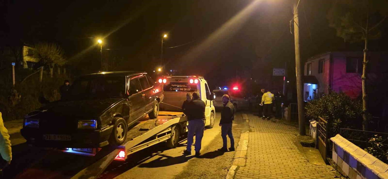 BARTIN'DA SEYİR HELİNDEKİ 2 OTOMOBİL ÇARPIŞTI. FECİ KAZADA ANNE VE HASTANEYE GÖTÜRMEK İSTEDİĞİ...