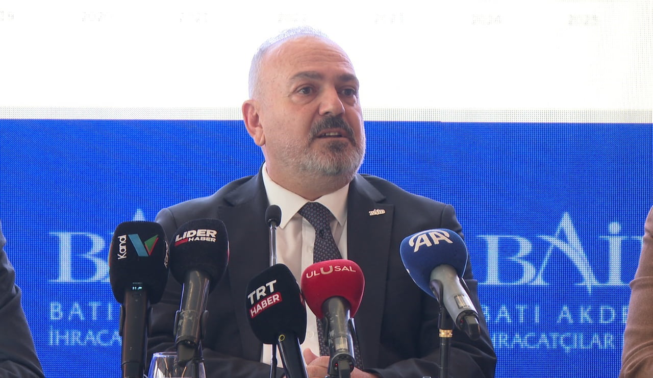 BASIN TOPLANTISINDA RAHATSIZLANAN BAİB BAŞKANI ÜMİT MİRZA ÇAVUŞOĞLU, TOPLANTIYI YARIDA KESMEK...