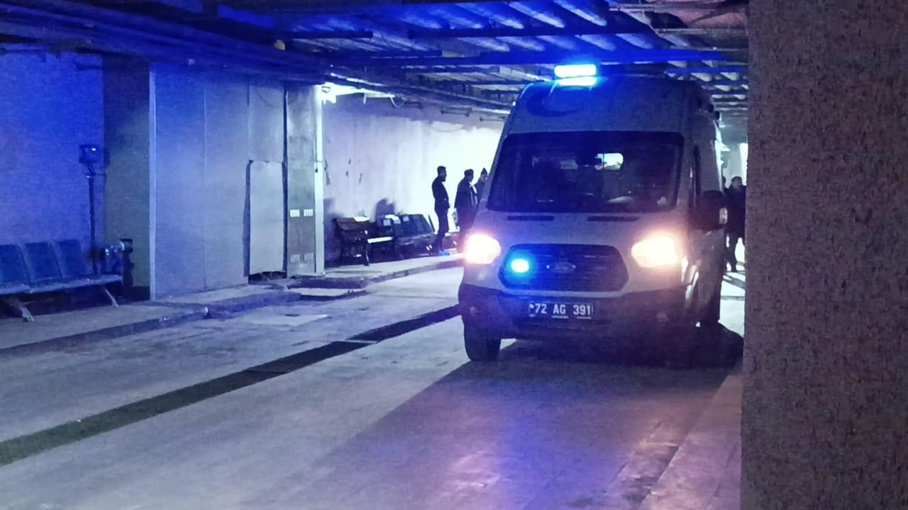 BATMAN’DA ARKADAŞLARIYLA BİRLİKTE TAVŞAN AVINA ÇIKAN BİR GRUP ARASINDA YAŞANAN KAZADA, TÜFEĞİN...