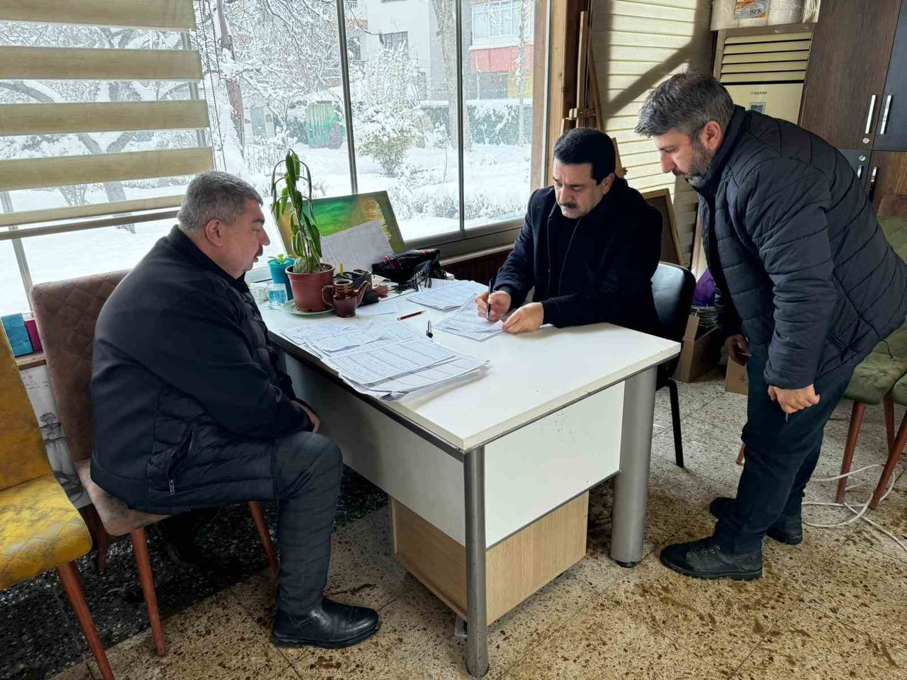 BATTALGAZİ BELEDİYE BAŞKANI TAŞKIN GECE GÜNDÜZ SAHADA