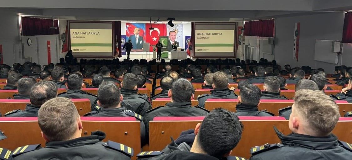 BAYBURT'TA POMEM ÖĞRENCİLERİNE BAĞIMLILIKLA MÜCADELE EĞİTİMİ VERİLDİ