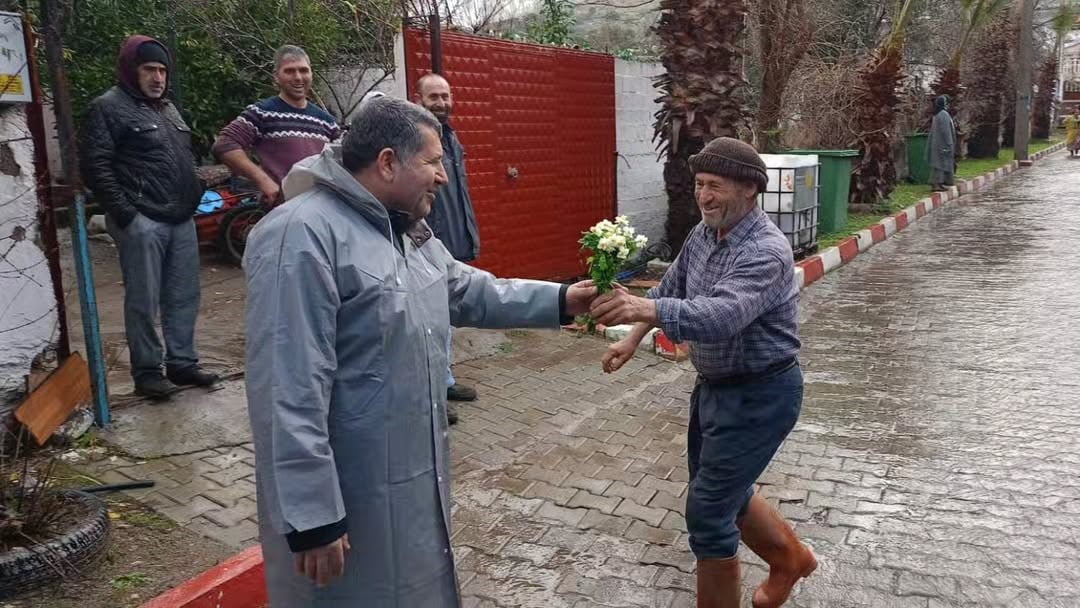 BAYINDIR NERGİS VE KURU ÇİÇEK FESTİVALİ İPTAL EDİLDİ: BAŞKAN SAKARSU FESTİVAL ALANINDA