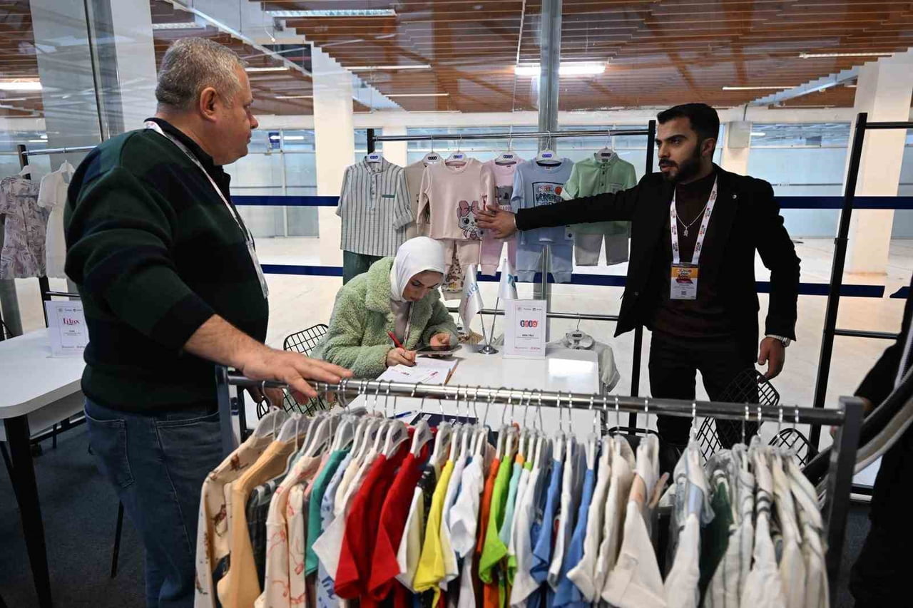 BEBE VE ÇOCUK KONFEKSİYONU SEKTÖRÜNDE TÜRKİYE’NİN KÜRESEL VİTRİNİ KONUMUNDAKİ JUNİOSHOW BURSA...