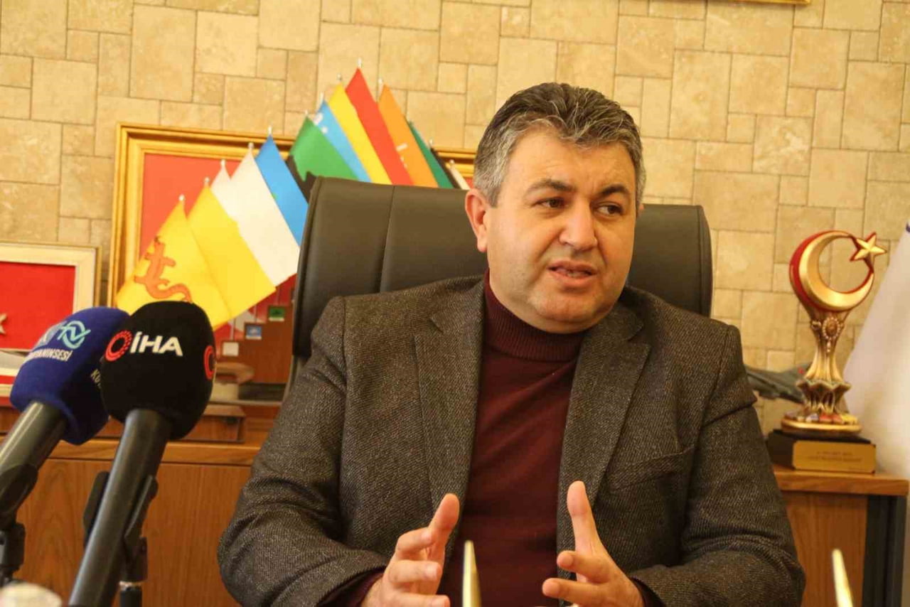 BELEDİYE BAŞKANI NECDET AKEL.