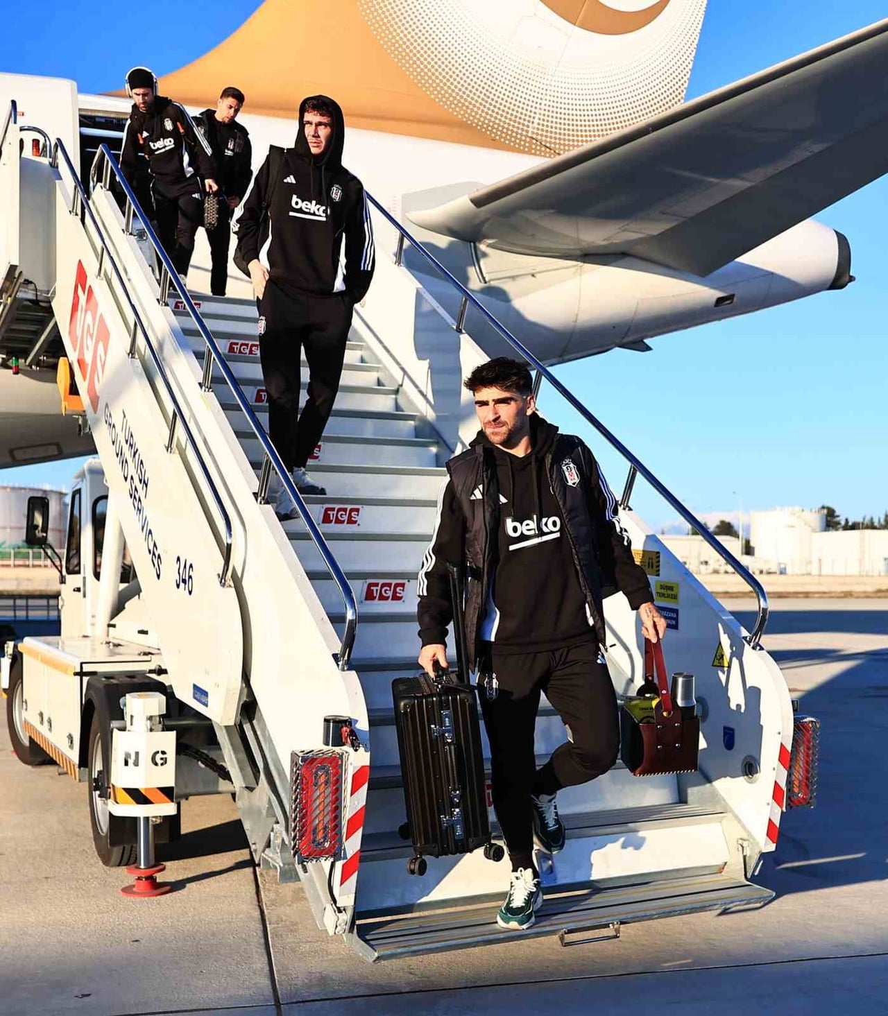 BEŞİKTAŞ, DEVRE ARASI HAZIRLIK KAMPI İÇİN ANTALYA'YA GELDİ.