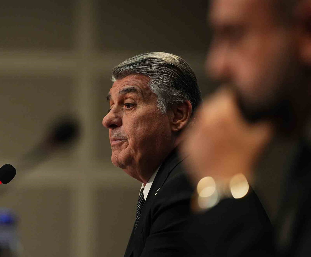 BEŞİKTAŞ KULÜBÜ BAŞKANI SERDAL ADALI, SİYAH-BEYAZLI CAMİANIN GÜNDEMİNE İLİŞKİN TÜPRAŞ STADYUMU'NDA...