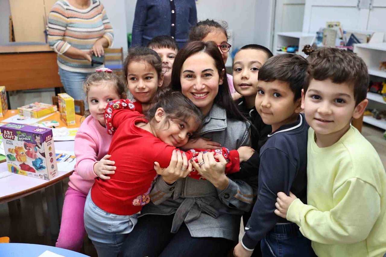 BEYKOZ BELEDİYE BAŞKAN VEKİLİ ÖZLEM VURAL GÜRZEL, EYÜPSULTAN'DA BİR KREŞTE YAŞANDIĞI ÖNE SÜRÜLEN...