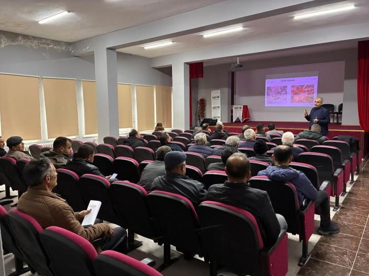 BİLECİK'TE ÇİFTÇİLER BİLGİLENDİRİLDİ