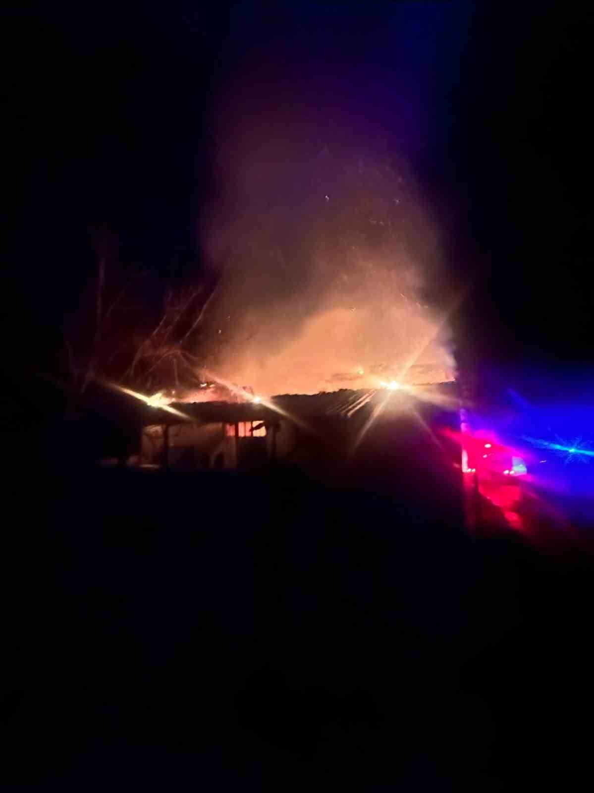 BİLECİK'TE KORKUTAN YANGIN