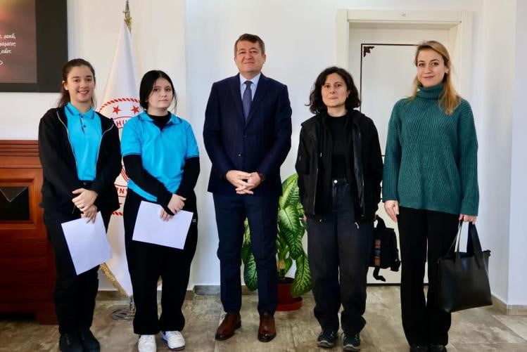 BİLECİK'TE OKUL DERGİSİ SÖYLEŞİSİ