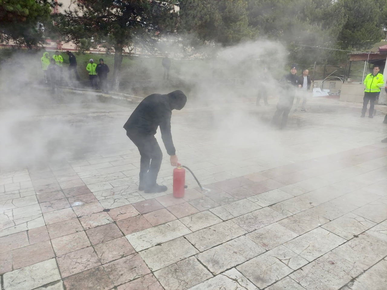 BİLECİK POLİS EVİ’NDE AFET VE YANGIN FARKINDALIK EĞİTİMİ